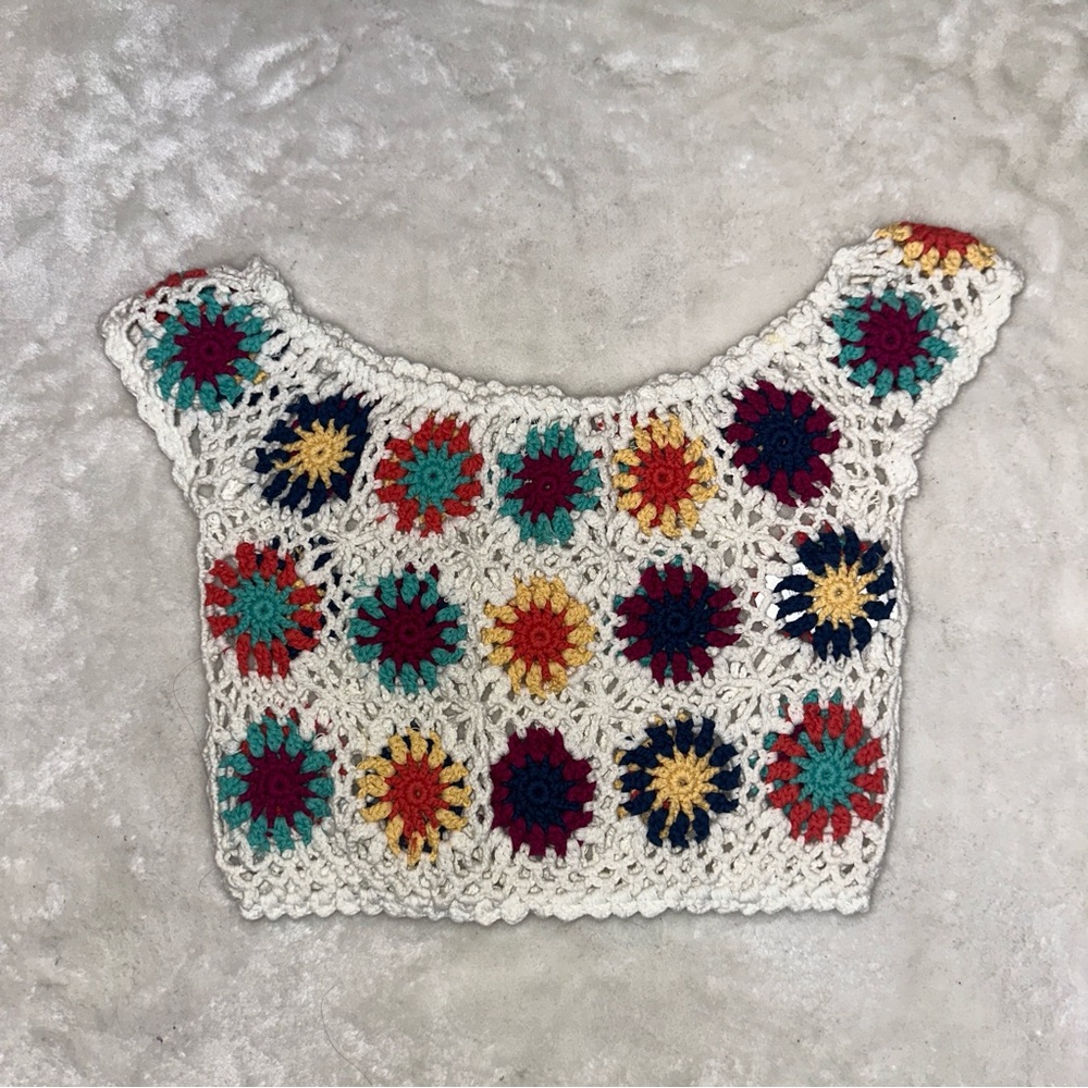 Forever 21 Multicolor Floral Crochet Crop Top Size Small